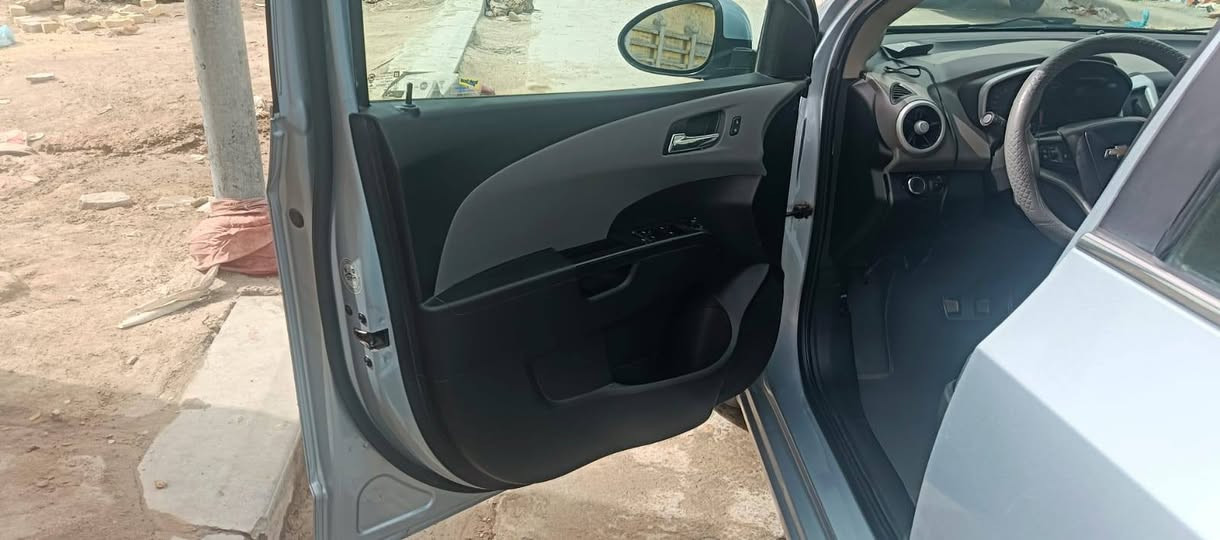 السلام عليكم شفر سونك مديل ٢٠١٧ بيها بنيد وجاملق محرك ١٨٠٠ دوش كير ٦ نمر Lt المرغوب تبريد تدفئه تحكم ستيرن شاشة كامره فول المواصفات عده الفتحه السعر ٨٢ وبيها مجال رقم انكليزي  العنوان الناصرية الاسكان الصناعي ***********
