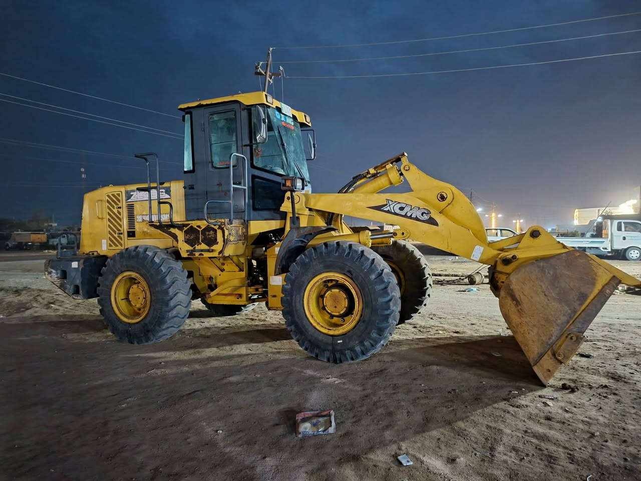 للبيع شفل ZL حجم 40 نفخ رقم مسيان سنويه مجدده تحويل مباشر مكينه عل شركه برغي مامبدل بيهة على وضع الشركه تخم تاير جديد ابو الشمس للأستفسار اكثر اتصل ع رقم ***********///***********
