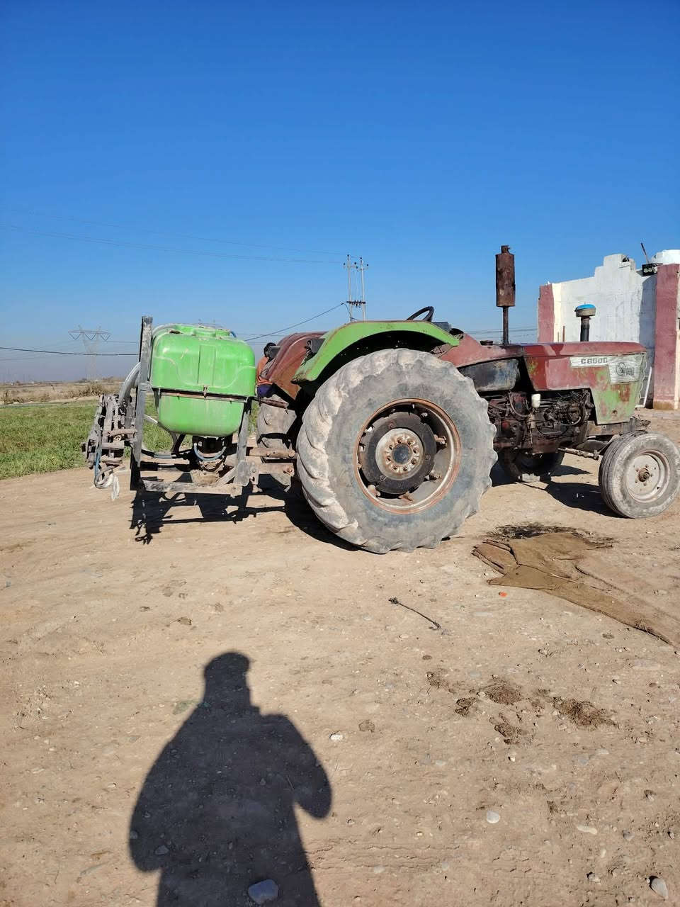 السلام عليكم
مگلف بالنشر 
مكينه للبيع  السعر 4ونص وبيه مجال للطيبين  
اتصل  ***********
