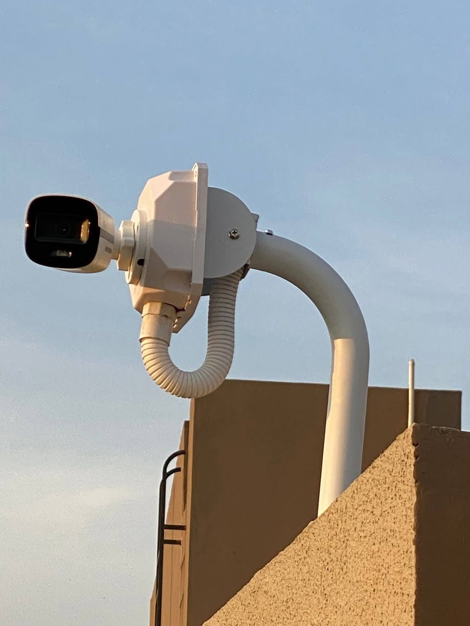 تنفيذ أحد أعمالنا

تنصيب كاميرات مراقبة Hikvision نظام أنالوك بتنفيذ احترافي

صورة واضحة ليل ونهار

تفعيل كامل ميزات الذكاء الاصطناعي

شغل مرتب وجمالي

ضمان سنة كاملة على العمل
#الشراع_لخدمات_الانترنت_والاتصالات
#هاتف_***********_***********
