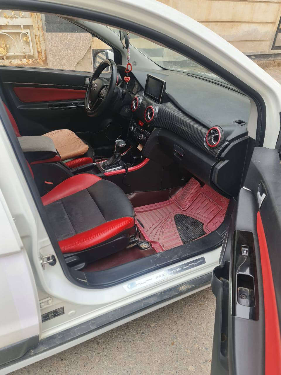 السلام عليكم 
بايك إكس 25 موديل 19 جوه السوك 
مكفولة ماعدا بارد قليل كلشي واضح بالفيديو . مكان واسط. نعمانية
حرة باسمي تحويل مباشر
السعر 69 
للاستفسار ***********
