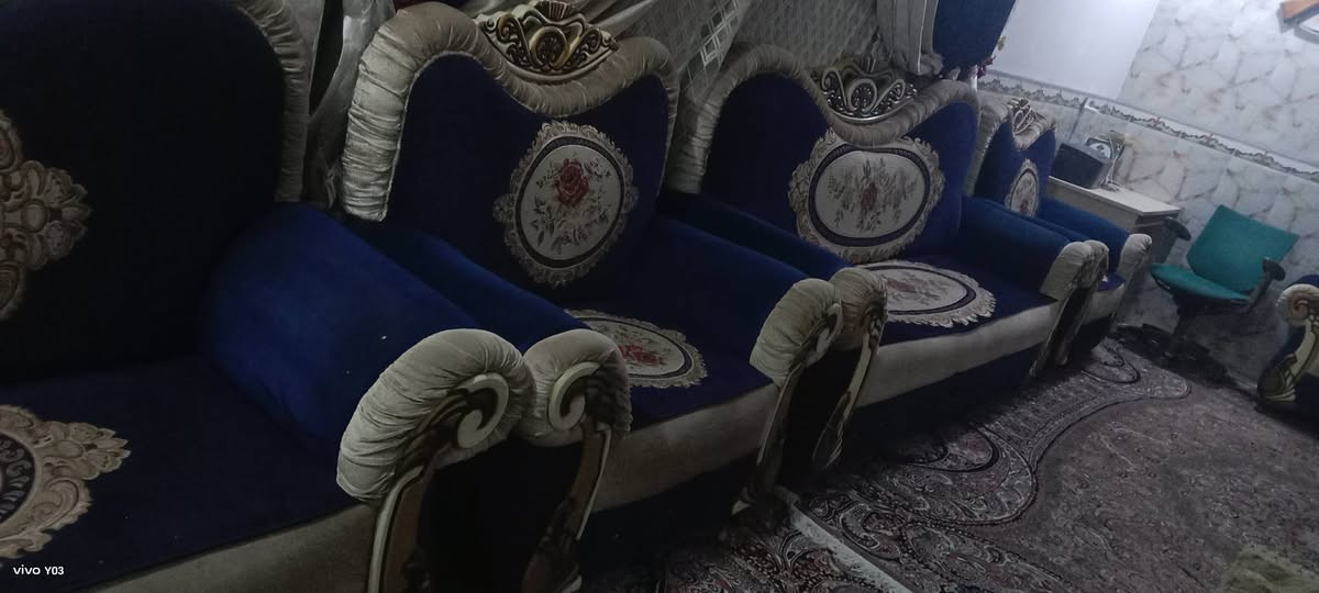 تخمين عشرين مقعد نظيف السعر 900مشروع المسيب***********
