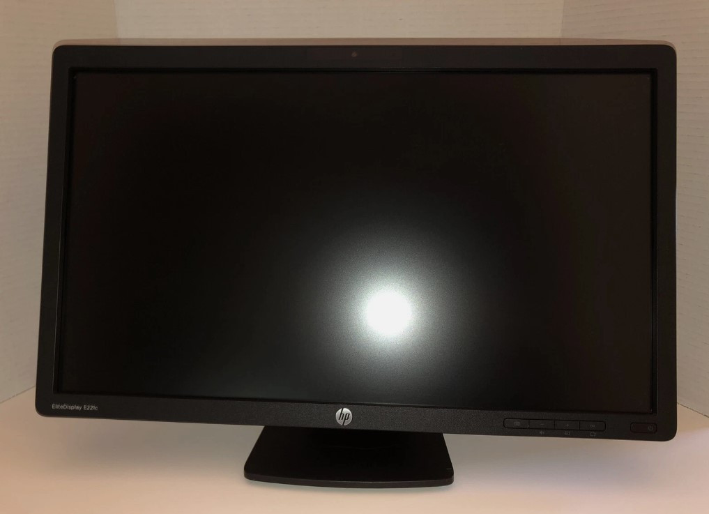 كمبيوتر متكامل Dell OptiPlex 9010 مع شاشة HP احترافية وكرت شاشة خارجي - للبيع 🚀

المعالج (CPU): Intel® Core™ i5-3550
الذاكرة العشوائية (RAM): بحجم 8GB
كرت الشاشة (GPU): كرت خارجي NVIDIA GeForce GT 1030 
وحدة التخزين السريعة (SSD): هارد Kingston SSD بحجم 240GB
وحدة التخزين الإضافية (HDD): هارد ديسك إضافي مساحة 500GB

📺 الشاشة :
الموديل: HP EliteDisplay E221c حجم 21.5 FHD بدقة 1920*1080 
السعر 225,000 
للأتصال : ***********
