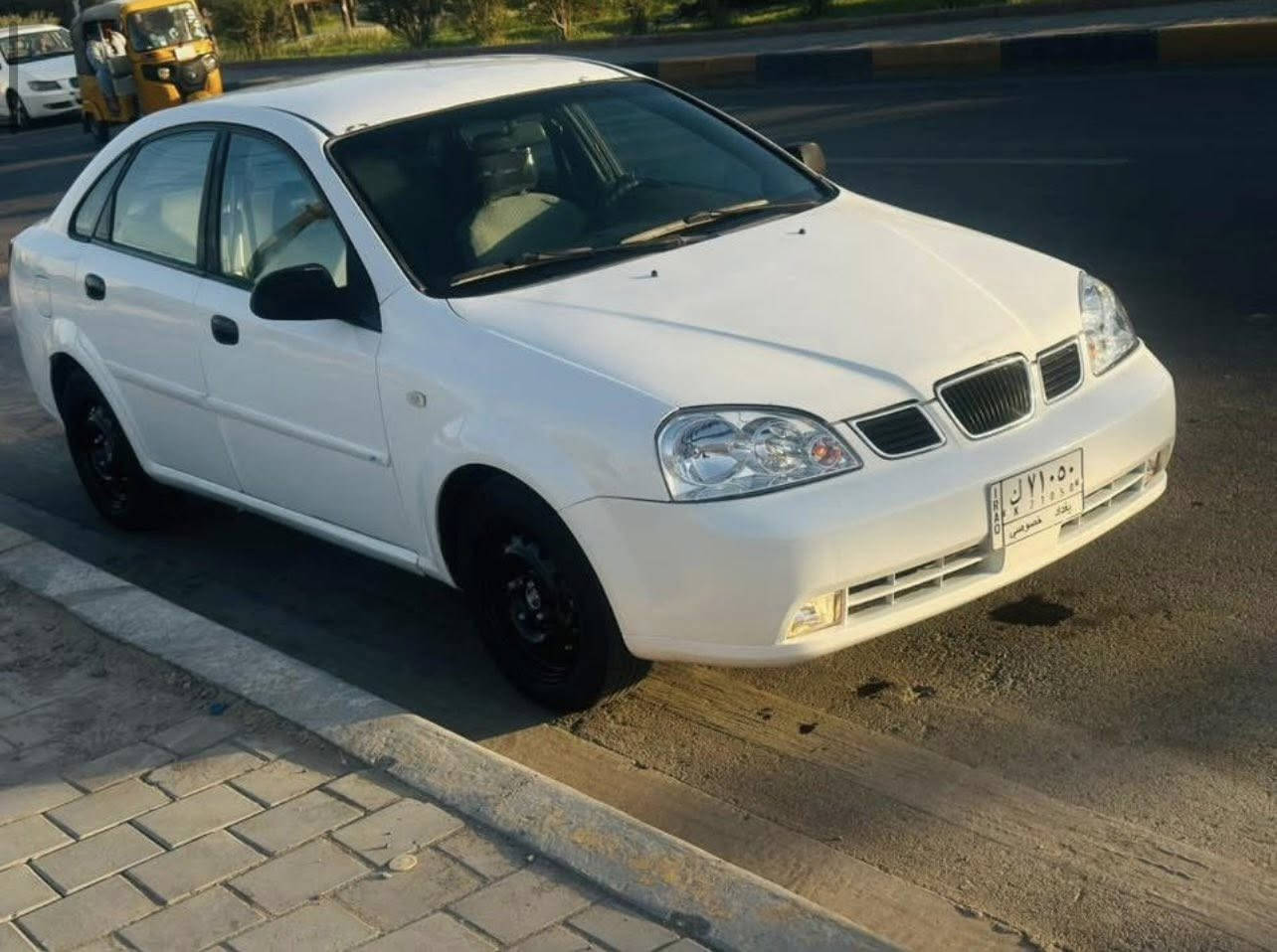 سلام عليكم اوبترا شركه عامه 
2004شرط التحويل رقم انكليزي باقي بس ع ستلام لوحات 
كير ومحرك شرط سياره نضيفه بمعنه الكلمه تدفئه تبريد كلها شغاله كهربائيات كلها شغاله السياره ما ناقصها برغي سياره مصبوغه عام للجماليه سعر 60وبيها مجال قليل 
***********
