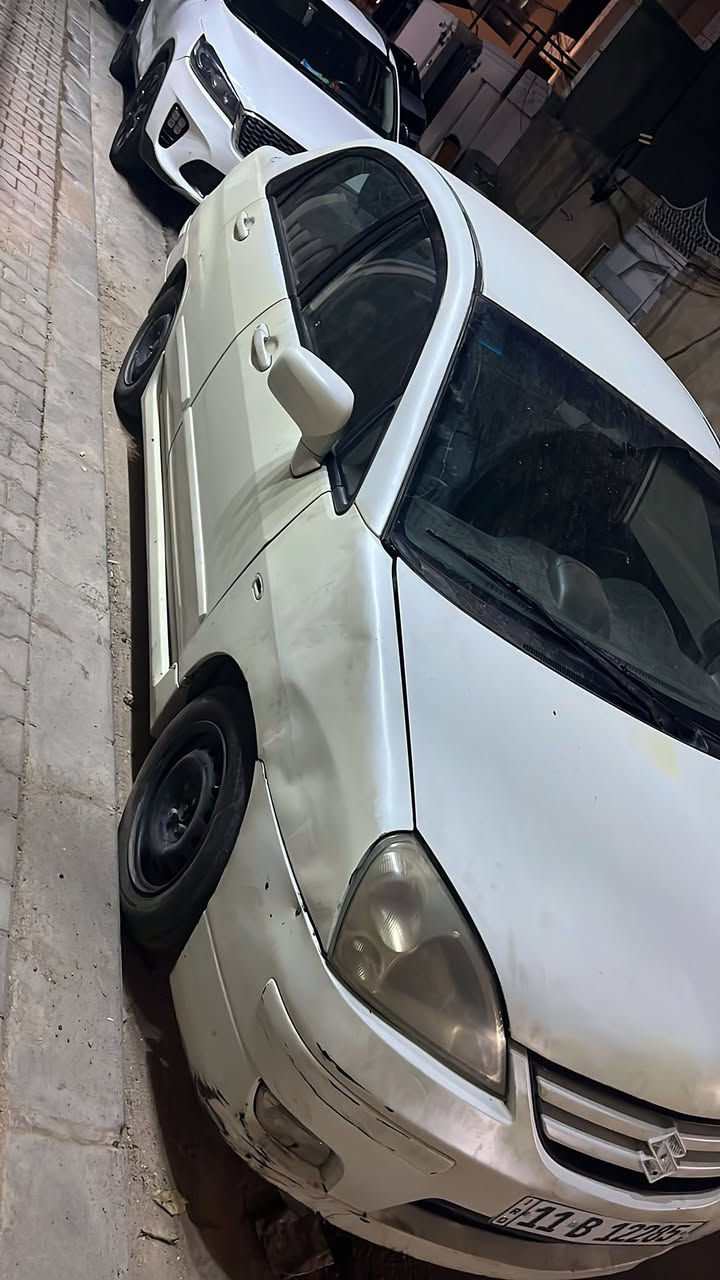 سلام عليكم سازوكي ليانه 2006السياره كامله رقم جديد كير محرك  حداديه كفاله  تخم تاير سنويه جديده رقم انكليزي بيهة المحرك  الجبير2300اقتصادي  سعر السياره 45وبي بجال بسيط  للعلم السياره بيهة جراد  وكاعد يروح العنوان نجف حي الغدير  واتساب مفتوح ***********
