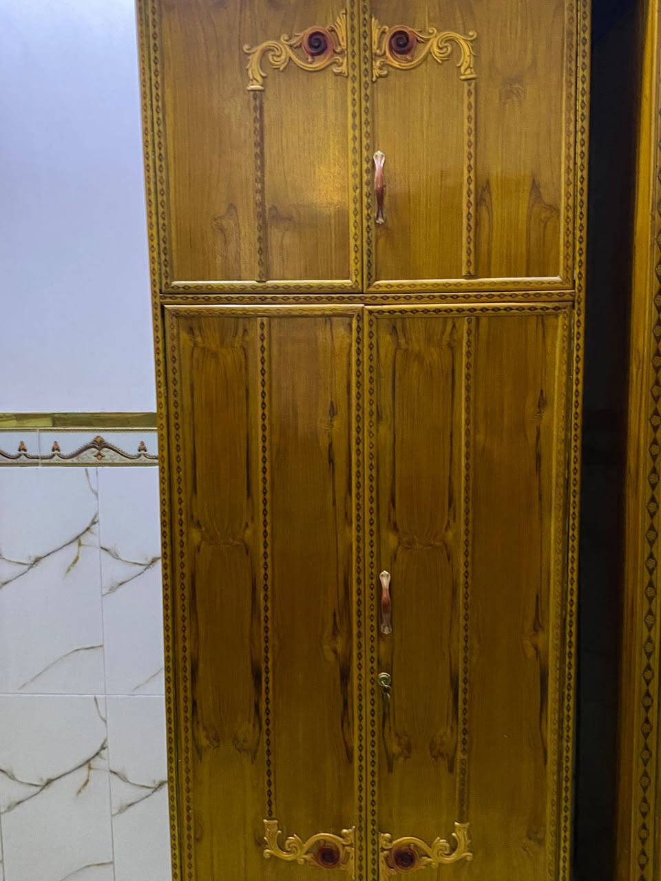 يا الله سلام عليكم 

غرفه نوب 5 بيبان معه جميع ملحقاتهة بعدهي نضيفة كلش تجي وشوف نضافتهة 100/90 

مكاني بغداد 
سعر /800 بيهة مجال 
للاستفسار/‏‪***********‬‏
