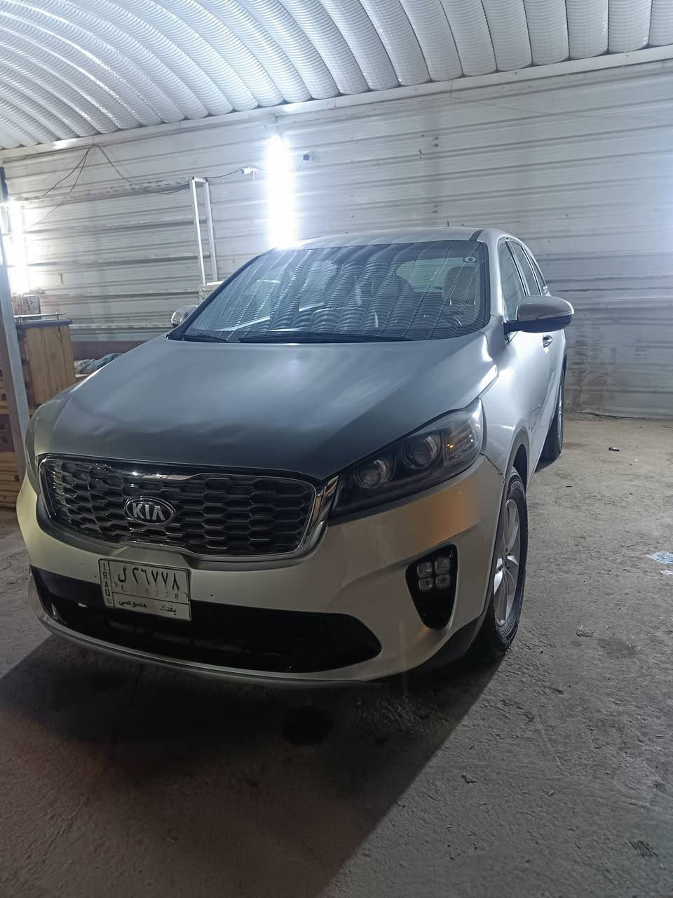 السلام عليكم ورحمه الله وبركاته
للبيع فقط سورنتو موديل 20 وارد امريكي 
سته سلندر صور الحادث مرفقه معه المنشور 
تخم تاير دوشمه جلد ابيض درجه اوله مثل ما موضح بل صور سياره نضيفه ماشيه 80 م  رقم بغداد تحويل مباشر 
السعر 185 وبيها مجال بسيط 
العنوان بغداد الشعله 
رقم الهاتف ***********
