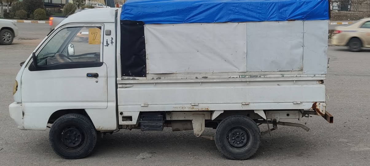 فاوو فرفرتۆ
ژ.م ***********یان***********
شوێن سلێمانی نرخی ١٣گەڵا و نیوو
گێڕو مەکینەی بەشەرت بێ سەرف و دووکەڵ
چوارتایەی تازە
مەنەڤێست ی ئەسڵی وکالەی لەگەڵە
لایت و کارەبای و گەرمی بەشەرت
جەمچەی جوان ڕێک و پێکی پێوەیە ماڵی کەسابەتە
هیچ نوقسانی نیە السليمانية, العراق
