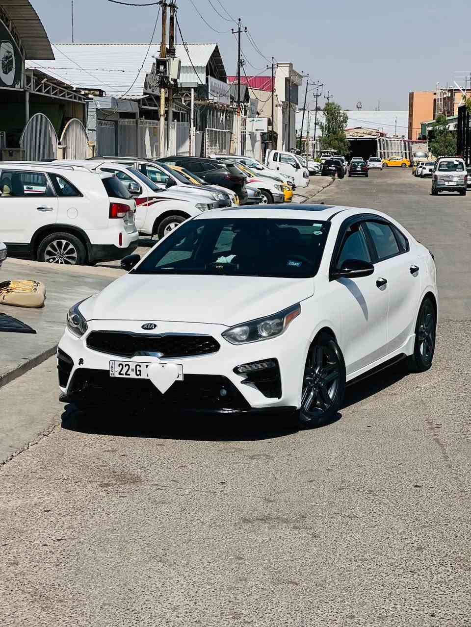 السلام عليكم 
كيا فورتي 2020. GTLINE 
فول سلايت بصمه 1/1
رادار اشاير بلمري نقطه عمياء 
حادثها مرفوق بلمنشور بابين ونص جاملغ داخل شي بسيط
بجم كبس بدون ايرباك خلفي كبس 
سياره جاهزه 
مكينه مفتوح ماشيه 81
السعر 128وبيها مجال شي بسيط بيع فقط
***********
***********
***********
