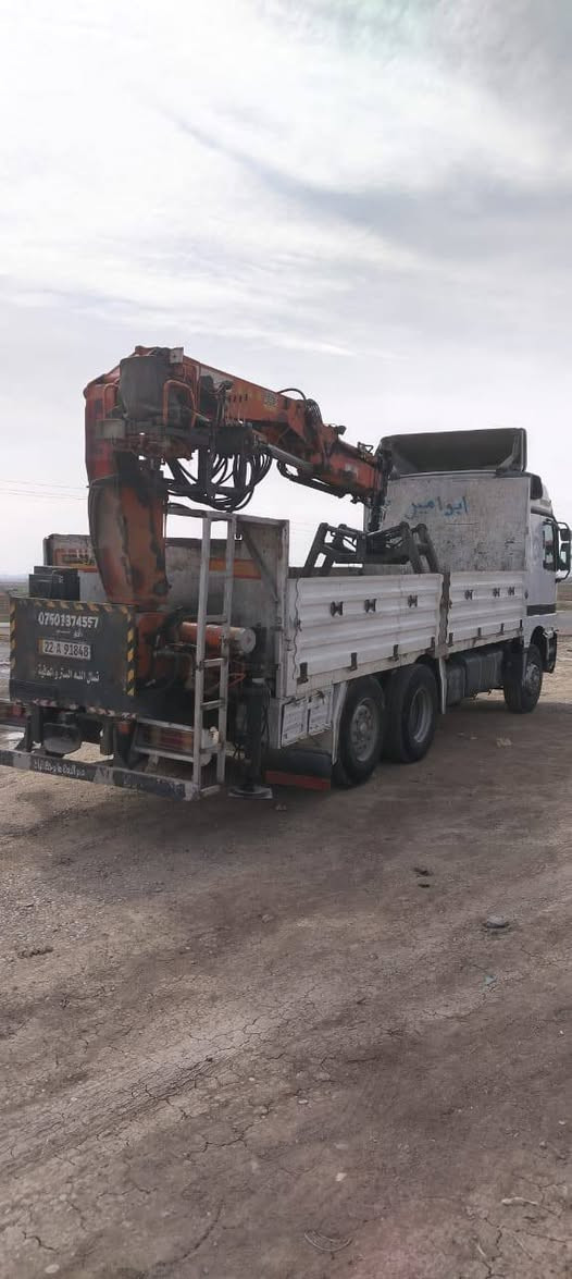 السلام عليكم
كرين بلوك شمعه 2001 
الكرين اطلس  محرك بداية صرف السعر 315 
اذا مو شراي لاتتصل. 
***********
***********
