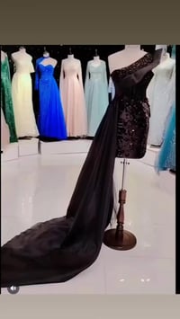 ملابس • مقاس ٣٨-٤٤