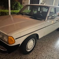 1980 ديزل فول بلاد بس الصبغ مصبوغ جديد ماشي 120 الف ميل  السياره كاز  ...