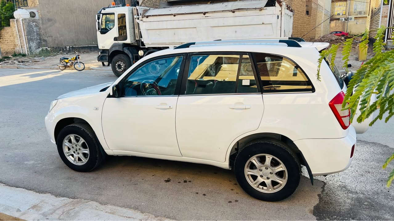 تحيه طيبه…❤️
سياره للبيع شيري تيكو 
موديل ٢٠١٤ 
رقم ذي قار حره دولي سنويه وهزه ولوحات دولي مجدده الى ٢٠٢٩ 
.
بيها جاملغ وبنيد فقط والبقيه مكفوله السياره حلوه ونصبتها حلوه وكاعده وسعرها كلش مناسب 
.
مكينه ٢٠٠٠ 
كير اوتوماتيك (ميكانيكي) 
كشنات جلد 
تبريد ثلج 
تخم تاير 
صدرها جيد 
الكهربائيات كله جاهزه 
وسعرها ٥٨ وبيها مجال بسيط وسعرها مناسب بالعافيه ع الياخذها  
ومكانه بالكوت مركز المدينه 
وهذا رقمي *********** دهل اوران, واسط
