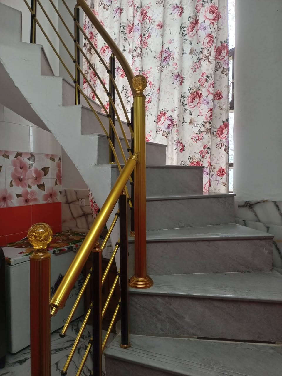 السلام عليكم
البيت للبيع المساحة 100 متر
يحتوي 3 غرف نوم
بناء كامل
الموقع سريدات الجديدة المربع الاول
الفرع الثاني عن اسواق المنتظر من الجهة اليمنى
للتواصل خاص او على هذا الارقام
***********
***********
