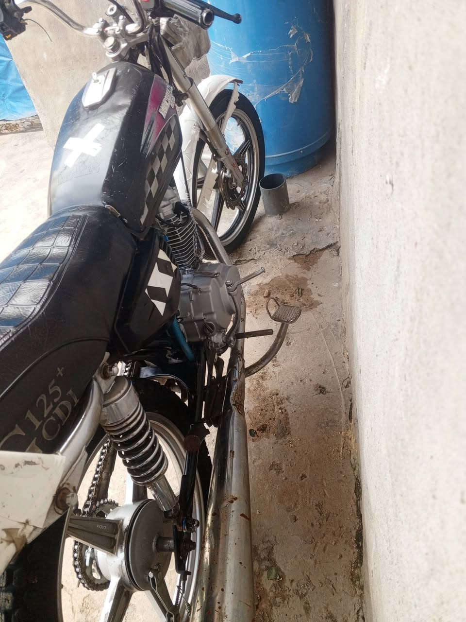 السعر 200 ***********
