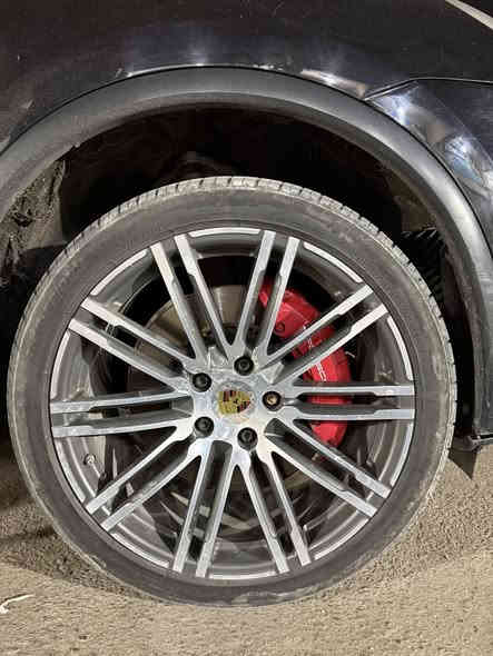 بورش كايين 2016 امريكي بدون دواخل بيها صبغ بالتكمه و بارد قليل بالجاملغ الامامي فجوج بورش اصل تخم تاير جديد     السياره 8 سلندر توين تبريو نادره بمدويلها السياره بيها نقوصات بسيطه 
السعر 22,500 و بيها مجال بسيط

***********
