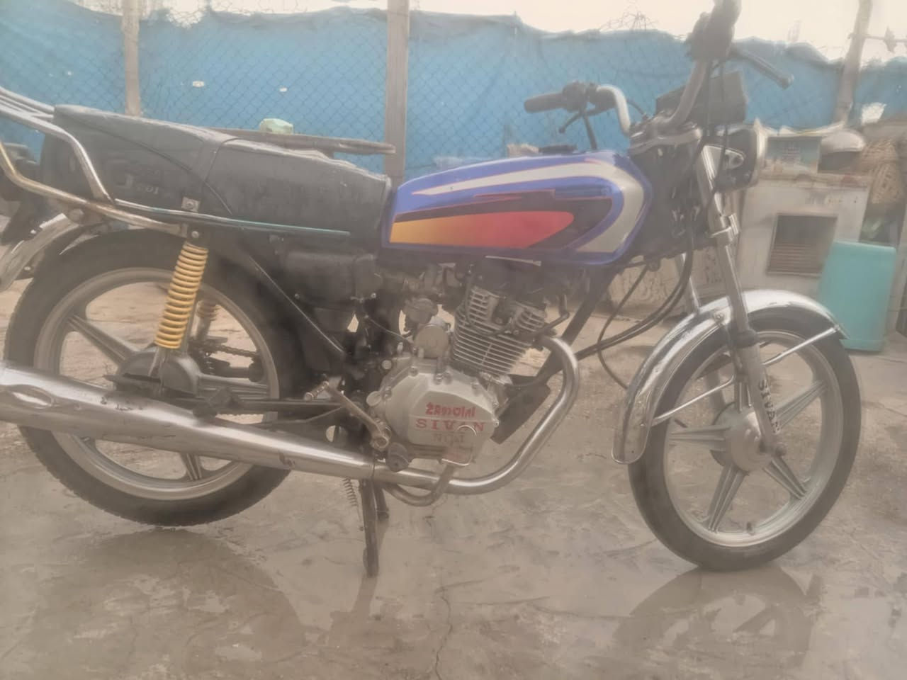 سلام عليكم دراجه سيفان موديل 20  دراجه شغاله ابيعلك كوم حديد سعر 250 بيه مجال بسيط  ديالى بعقوبة ***********
