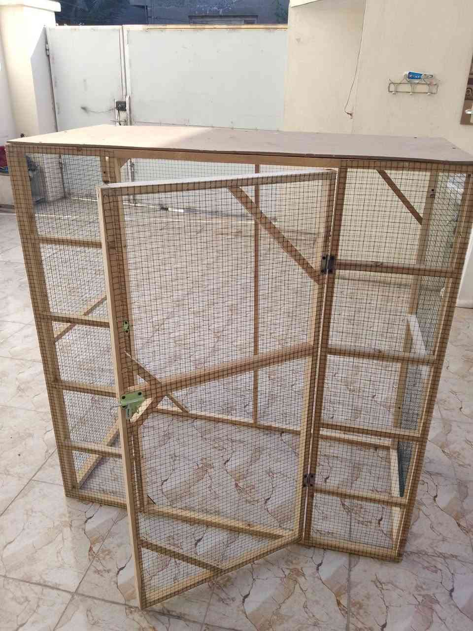 سلام عليكم مرخصة الادمن متاح قفص خشب جديد يتفصخ براغي حلو ومرتب ارتفاع 120 عرض 120 نزال 60 مكان بغداد الحريه السعر راسلني خاص وبخدمتكك
***********
