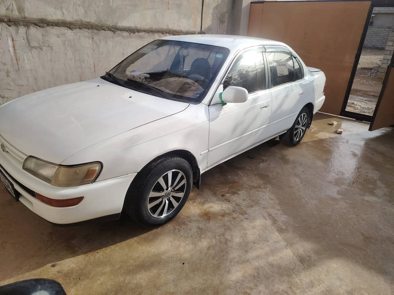 سلام عليكم ورحمة الله وبركاته سياره كورولا للبيع موديل 1991 نضيف حيل مل بيت سعره 60 بيها مجال قليل طيبين رقم ***********
