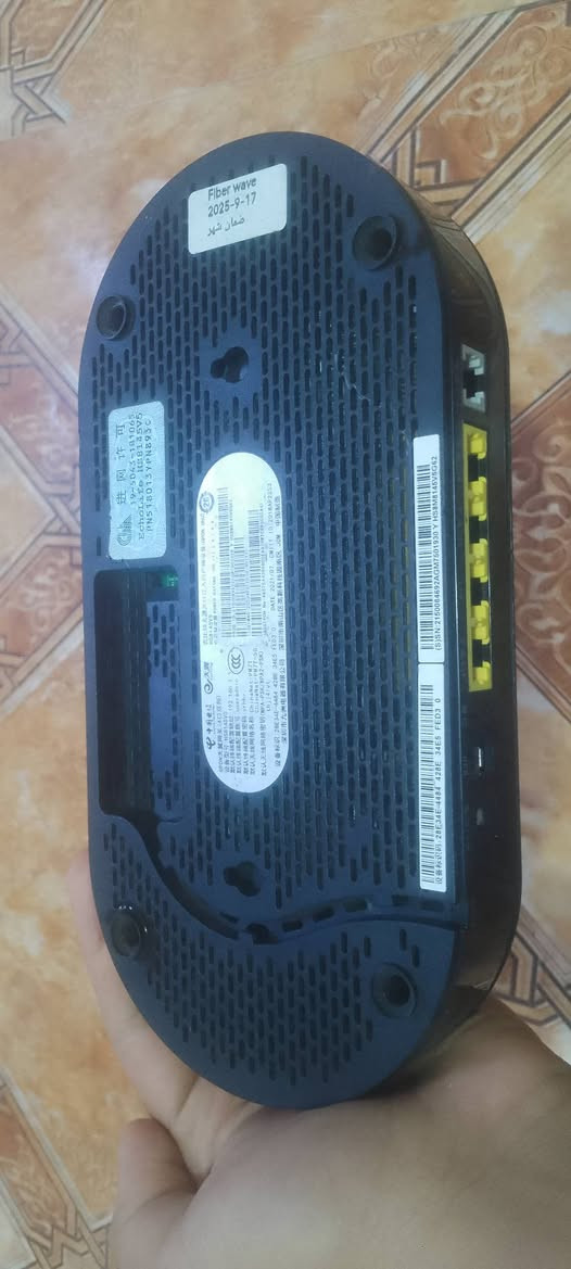 السلام عليكم 
راوتر اسود من شركه هواوي سعر (25) راوتر ابيض من شركه TP-LINK سعر (20) محوله راوتر ضوئي سعر (5) صحن مال نت سعر (30)  مكاني البصره المعقل للتواصل (***********)
