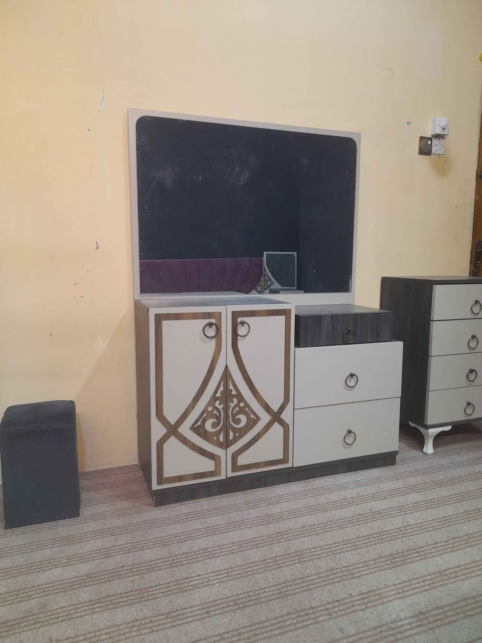 ٥٠٠ الف نهايتها 
عنوان البصره الزبير 
*********** وتساب الزبير, البصرة
