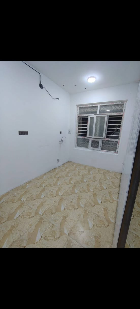 سلام عليكم
بيت للايجار طابق ثاني 
باكون /صاله/ استقبال/ غرفة نوم1/ صحيات/ مطبخ
الموقع/ بعقوبه سبعه نيسان بالقرب من التربيه الاساسيه
المنطقه خدمات كامله 
التواصل/***********
