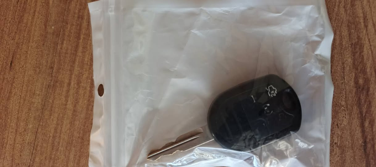 فۆرت سکەیپ 2012سپی بێ بۆیاخ سەیارەکە تابڵێی ماشاللە جوانە بێ مەسرەف سەیارەکە 60 هەزاری حەقیقی ڕۆشتوە فول مواسفات بەس سلاید نیە توڵی سەقف شاشە ئایپاد کوشن جلد سویچی شەریکەی لەگەڵە غفل مرکز تەعدیل سورعە .شەریکەی نیفایە   مەکینە چوار بستۆن دەبل اکسل 2.5 مەرغوب مەکینەی دەسکاری نەکراوە یەک هەفتەیە ڕۆنی مەکینەو گێڕی گۆڕاوە بەشەرت یەک مەسروفی تیا نیە هەزەی پانزە ڕۆژە تازەکراوەتەوە سەنەوی نوێیە تا کۆتای 2029 بەناوی خۆمەوەیە یەک کێشەی نیە سیعری ١٤٢ گەڵا سۆنەریم داناوە . ژم  *********** لەسلێمانی ناو سەنتەری شار السليمانية, العراق
