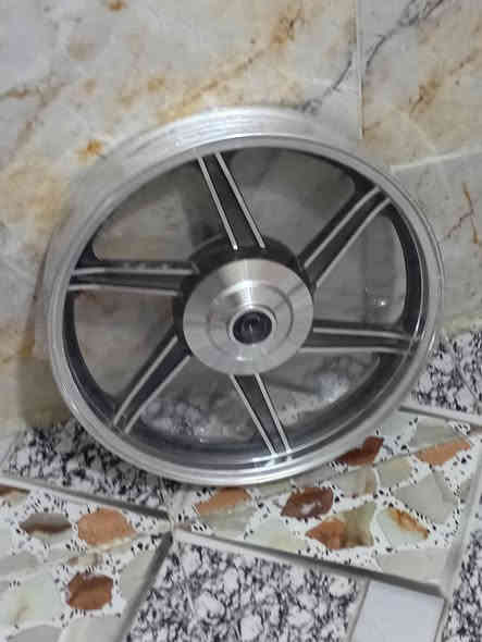 سلام عليكم ويل مال ستوته جمره جديد سعر 40 وبي مجال عنوان زعفرانيه شارع الكبيسي اهده رقمي ***********
