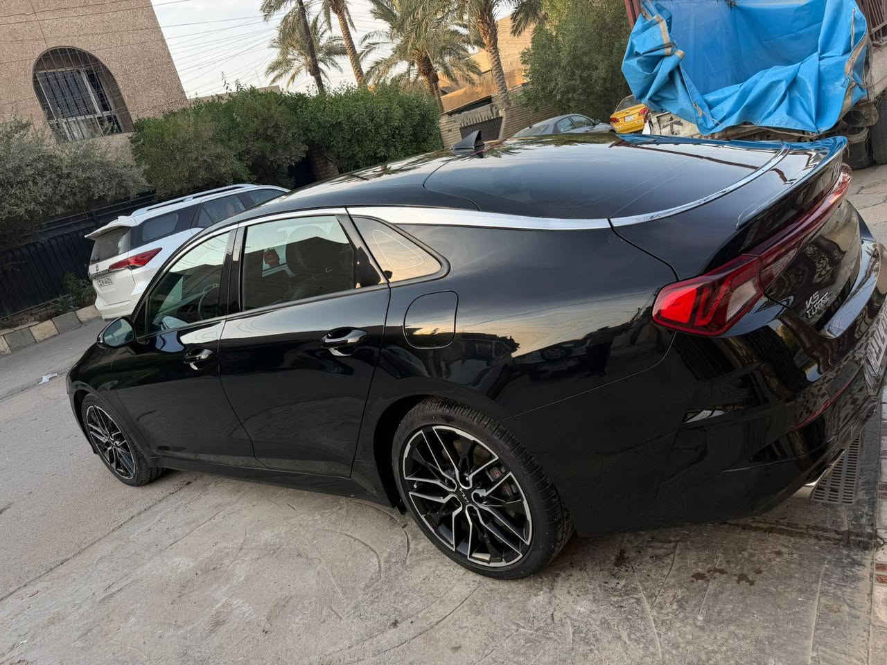 السلام عليكم
‏ K5 GT 2023 
رقم بغداد محرك 2500 توربو فول مواصفات
بدون ايرباك بدون تبديل بدون صبغ فقط بارد صور الحادث بالمنشور  وموجود سونار ماشية ٢٢ الف مايل فقط
.بانوراما ،بصمة ، جلد ، شفتات ستيرن ،سايد بريك كهرباء ، السياره مختمه GT، مثبت سرعة نضام ABS ، حساس  اطارات ، بك لايت لد ، شاشه كبيرة لمس ، كامرة دوارة ، رادار اماميي + رادار خلفيي + جانبي ، شاشه أعطال ، ويل كروم ، أشاير  بلمري الجانبية ،،،،، سيارة فول للاخير  
سعره ١٩٥ وبيها مجال.. مكاني بغداد
***********
