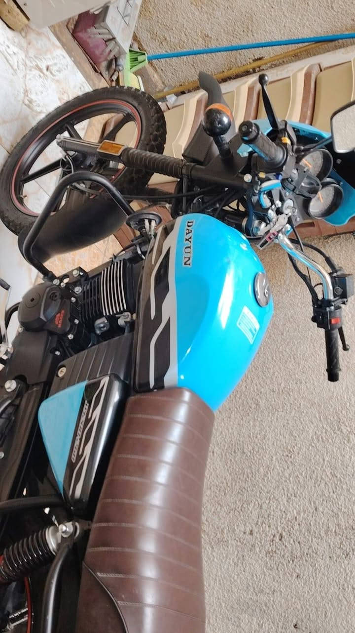 دايوان جبلي موديل 23 
محرك 200 مكفول من السپانة 
رقم اربيل 
رايدهاا بمليونين وربع 
مكاني ناصرية 
وهذا رقمي ***********
