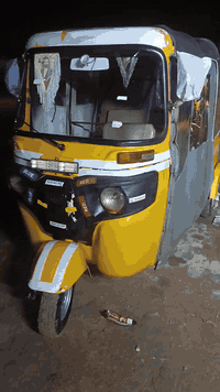 تكتك موديل 2018 اوراق كاملة محرك جديد موديل 2020 مكانها ديالى بعقوبة ***********
