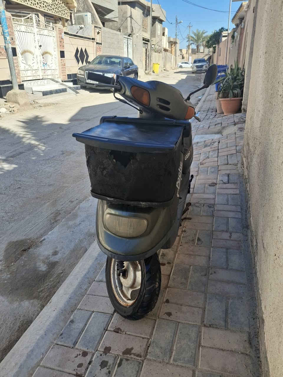 السلام عليكم دراجه منغولي للبيع كفر اصلي استان  كهربائي مفتوحه. سعر 350 وبيه مجال مكان كربلاء طويريج  ولشراييتصل ***********
