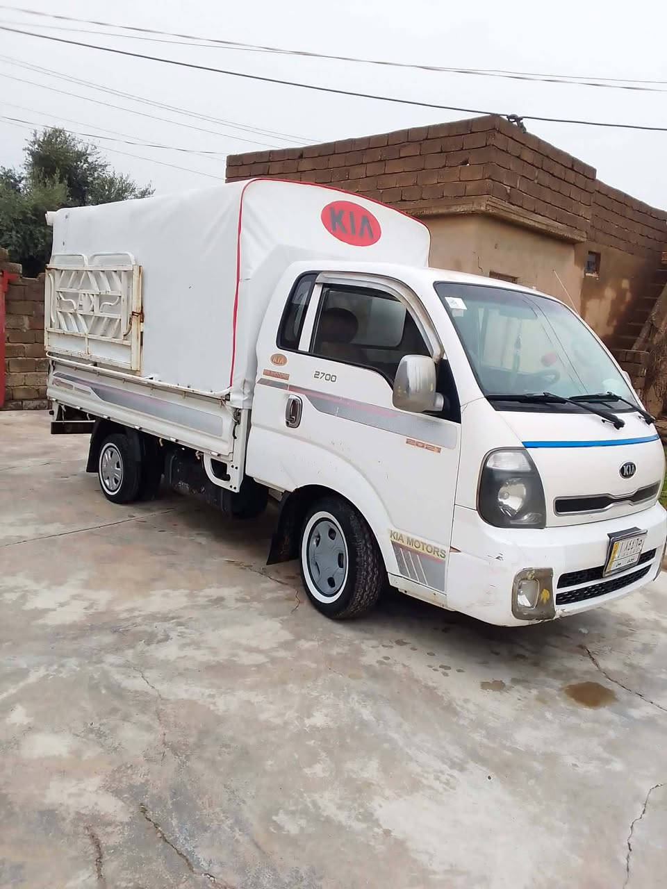 كيا حمل موديل2015 للبيع 

رقم نينوئ  شرط التحويل 

بدون ضرر  السيارة جاهزة 

القياره /قاطع السبعاويين-قرية سيداوة

رقم 📱 الهاتف ***********
