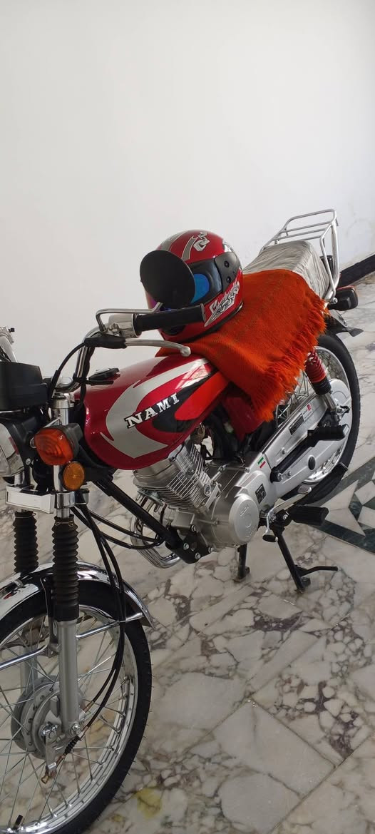 دراجه ٢٠٢٧ سكنر ب ٧٥٠ مكاني كوت ***********
