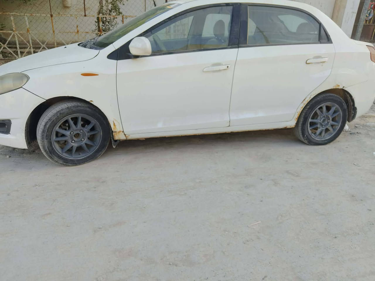 السلام عليكم 
شيري فلاوين 2013 للبيع 
السعر 40 
مكلف بالنشر 
رقم صاحب السيارة 
*********** 
مكان السيارة ديوانية
