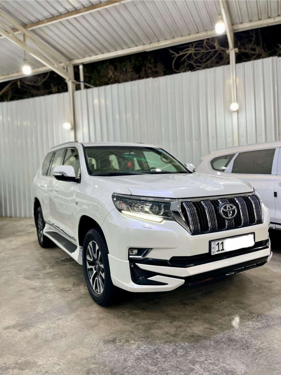🚗 السلام علكيم للبيع او المراوس حسب القناعة
Toyota Land Cruiser Prado 2023

  تويوتا لاندكروز برادو 2023

رقم السيارة بغداد 

  🛣️  المسافة المقطوعة      - 36,000   الف كلم فقط 

------------------------------------------------------------ 

✅ المواصفات:  VX فول مواصفات 

 

✅ الموديل: 2023 
✅ الحالة: كفالة عامة من كلشي

ساس اصلي ام الضمان 5 سنوات 

✅ المسافة المقطوعة 36,000 الف  فقط
🔹 ثلاث قطع تبريد 
🔹ثلاجة 
🔹 كشنات كهرباء 
🔹 مقاعد عدد 7 
🔹 حجم المحرك  V6 
🔹 مفتاح التشغيل بصمة 
🔹 إشارة ترحيب بالدوسات 
🔹 فتحة سقف سلايد روف 
🔹 شاشة اصلية كامرة دوراة 
🔹 فوريل 
🔹 شاحن واير ليس
🔹 حساسات أمامية وخلفية لسهولة الركن والقيادة الآمنة 

📍 السيارة متوفرة في بغداد - الكريعات 

📞 للأستفسار الاتصال على الرقم ‭
‭٠٧٧٢ ٨٦١ ٧٥٣٧‬
