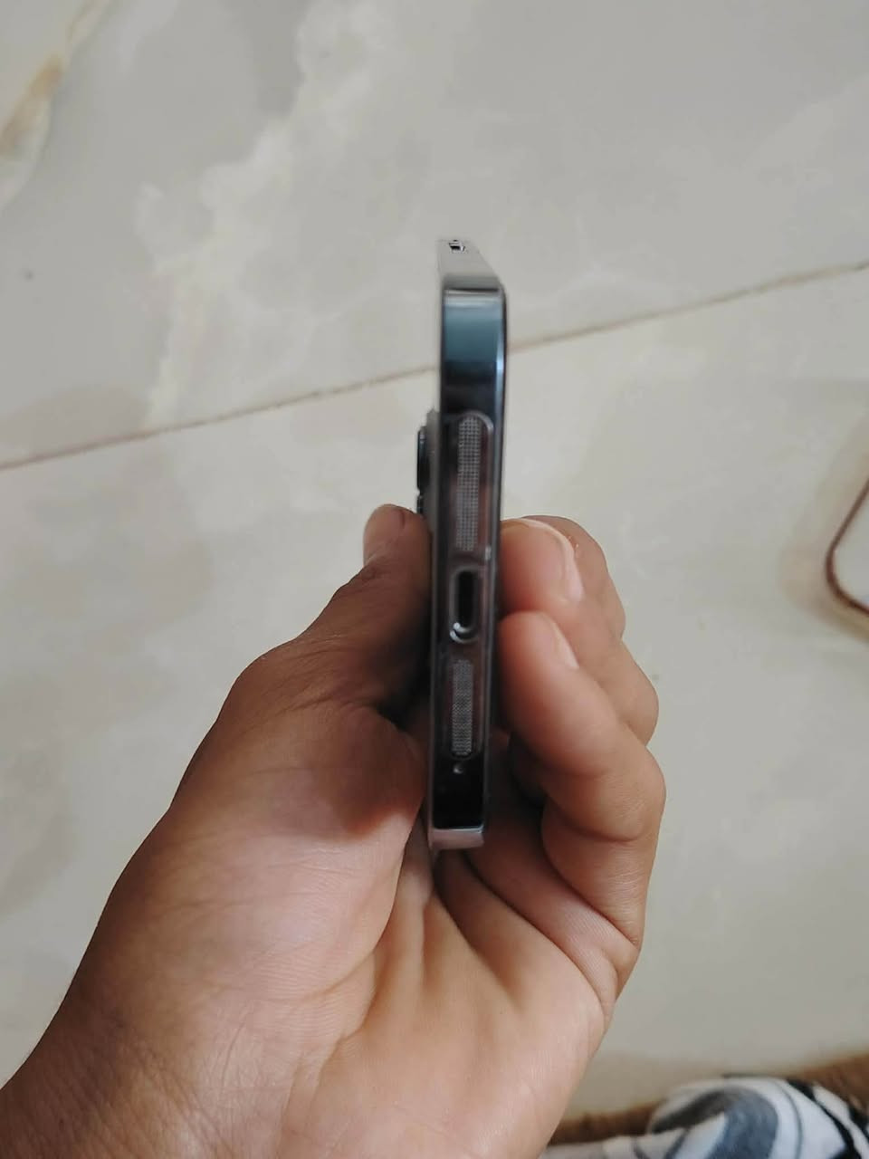 جهاز 13برو ماكس شرق اوسط 512 للبيع  جهاز نضيف مكفول من زلغ بطاريه 79الاصليه للاتصال *********** السعر خاص

