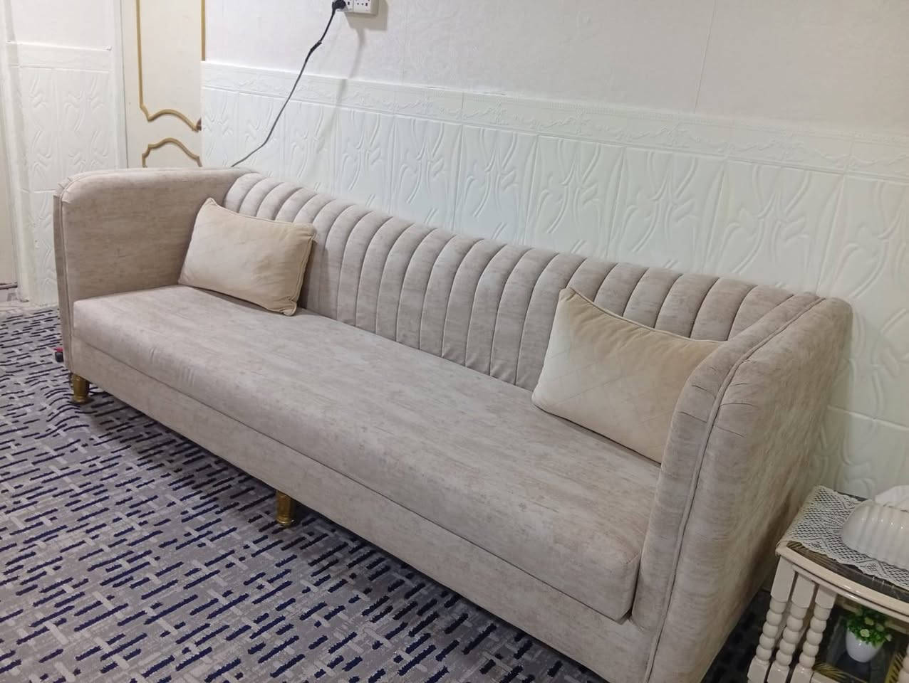 عندي تخم مستعمل كويتي نظيف ٥٠٠ والمعرض ٦٥ وبي مجال البصره القبله للتواصل ***********
