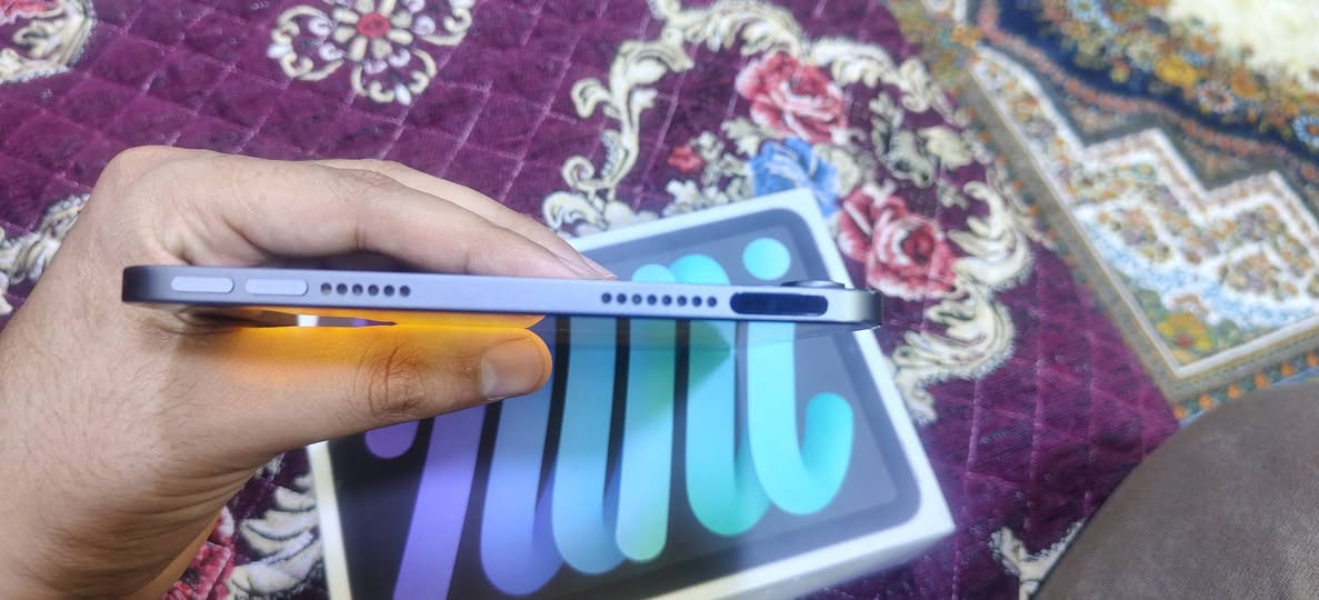 السلام عليكم حبايب عندي ايباد ميني 6 ذاكره 64 جهاز كلش نضيف فقط بيه الكلاس مفطوره وممأثره عل شاشه ولا عل لمس العنوان بغداد الحريه الثالثه قرب ساحه عدن ***********
