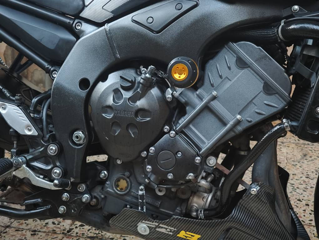 Yamaha FZ8 2016

800 cc

الدراجة street fighter كلش قوية شلعات ودوسات وبطناش 
ماشي 33000 KM يعني بعدها جديدة
بيها قطع كاربون فاير
motul دهن
اكزوس SC PROJECT اصلي
3 سويتشات بيلادي ) واحد احمر واثنين اسود )
الدراجة بحالة الشركة تماما
گير محرك كهربائيات حماوة بشرط
كفالة عامة من التاير للتاير
الدراجة مشاركة بفيديوهات كليب اغاني واعلانات قوية باربيل
الدراجة بدون رقم
السعر :45 و مجال 
مكانها : اربيل
*********** : الرقم أربيل, العراق
