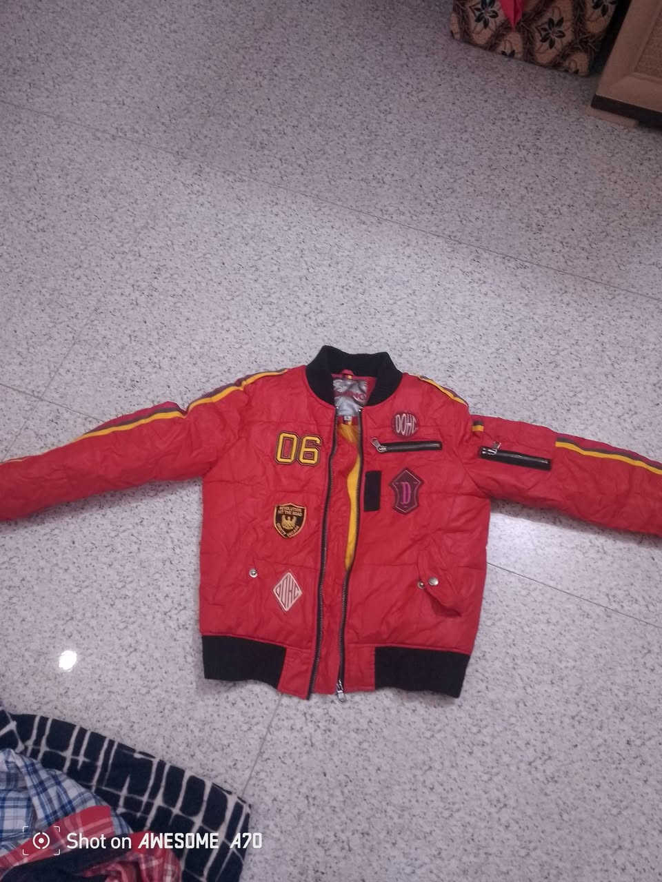 سلام عليكم ملابس الاطفال وملابس كبار صفيه ونضيفات الله شاهد اليحب يتصل ع رقم *********** بثواب مكانهن بابل قرب سيطره الاثار
