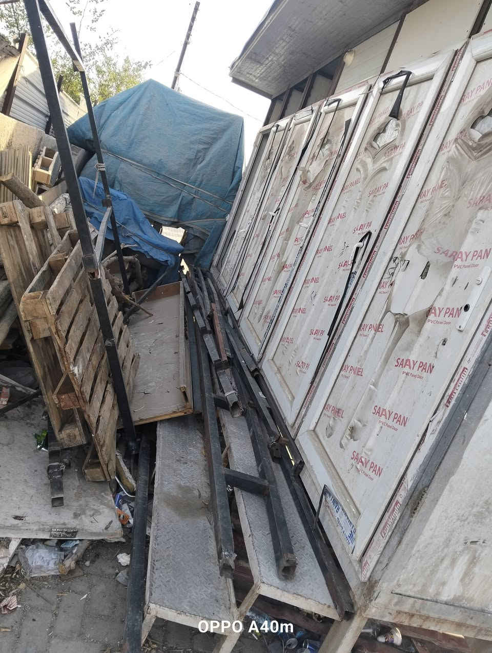 للبيع حمامات 3 وصحيات 3 المكان بغداد حي العامل ***********
