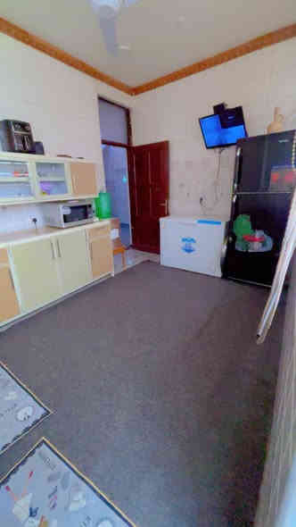 بيت مساحه 110 ركن بناء طابوق استقبال غرفة صاله مطبخ صحيات داخليه وخارجيه للبيع  حي الحكيم السعر55 وبي مجال الشراي يتصل ع الرقم ***********
