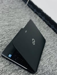 لابتوب • شاشة 17 • هارد 320 رام 4