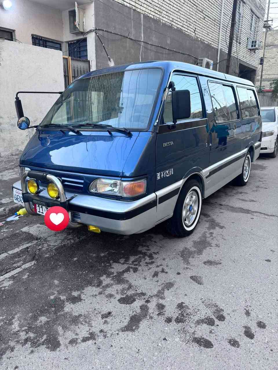 السلام عليكم للبيع كيا بستا موديل 95 
رقم نكليزي بسمي 
مصفرة هيئة وغرامات 
السيارة جديد وعندي من 2007 
جاردة وصبغتها بدون ظربة 
مكينة وبم وكير مال حاوية
صدر خلفي امامي كلة جديد 
باور ومشط كلة جديد 
الورك كلة جديد 
ترايك وين مترين كهربائياتها كلة شقالة حتة جرس الباب 
دشبول مال حاوية 
تخم تاير بعدة ما ماشي ودوشمة عام 
سنتر لوك شقال
شواصي ما طاكة 
السعر 68
لتواصل ***********
