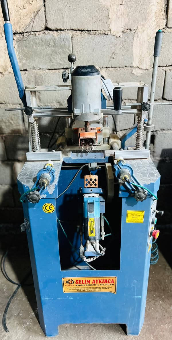 السَلٱمٌ عـَلـْيگمّ-ۈرحـْمّـٌة ٱللـّہ ﯙبُرگـّاتہ
معمل سليم سنكل 5 قطع للبيع جديد مستعمل شي قليل

جاهز مجهز شرط موطورات بلادي لاملفوف ولا مفتوح
@إشارة 
***********

***********
