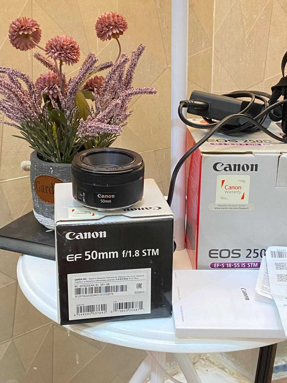 كاميرا كانون 2500 + عدسة بدون العدسة 55-18 السعر : 500 الف وبيها مجال مع كامل الملحقات والكارتونات
للتواصل ***********
