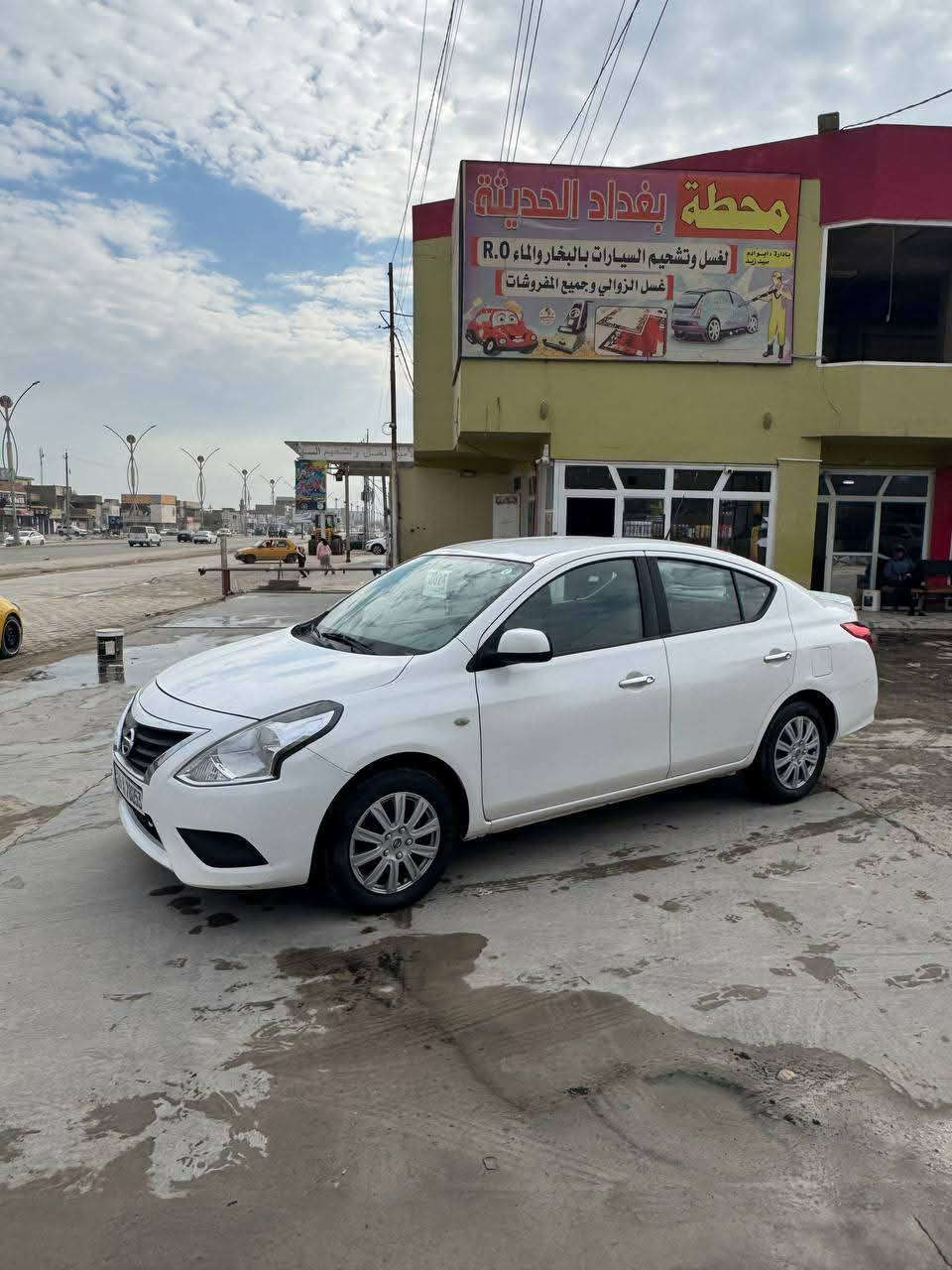 السلام عليكم للبيع نيسان صني موديل 2024 هندي رقم قادسية شهداء باقي سنه ونص واصير حره وكاله من مالك
السعر103وبيه مجال قليل السياره جاهزه من كلشي حادث خلفي جاملغات وجنطه وبيه رش جاملغ أمامي مكان السياره الديوانية ماشيه 34الف *********** 
***********
