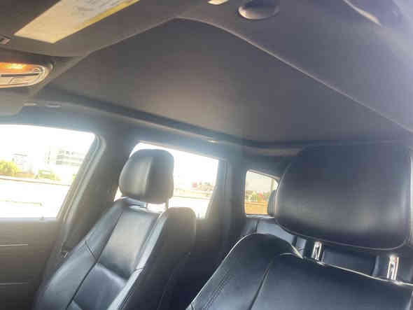 Jeep Limited 2020 جيب لمتد 
ماشيه63 الف ميل حقيقي
ضررها بنيد فقط موضح بالصور
صبغ قطعه فقط 
رقم بغداد مشروع وطني 
المواصفات فول ١/١ لمتد :
- مكينة 3,600 / ٦ سلندر
- سقف بانوراما
- صندوق كهرباء
- كشنات جلد  
- كشنات تحكم كهرباء 
- كشنات تدفئه + تبريد
- كشنات خزن Memory
- ستيرن تحكم كهرباء + ستيرن تدفئه
- شاشة CarPlay اصليه 
- كاميرا خلفية دوارة
- بصمة تشغيل / بصمة ابواب
- حساسات خلفية 
- حساسات جانبيه نقطه عمياء 
- ويل حجم 20 عنكبوت اصلي  
- مودات اقتصادي ايكو و سبورت
جاهزه بدون نقص
صدرها لوك تخم تاير جدد

السعر 265ورقه بيها مجال بسيط
عنوان/ميسان***********
