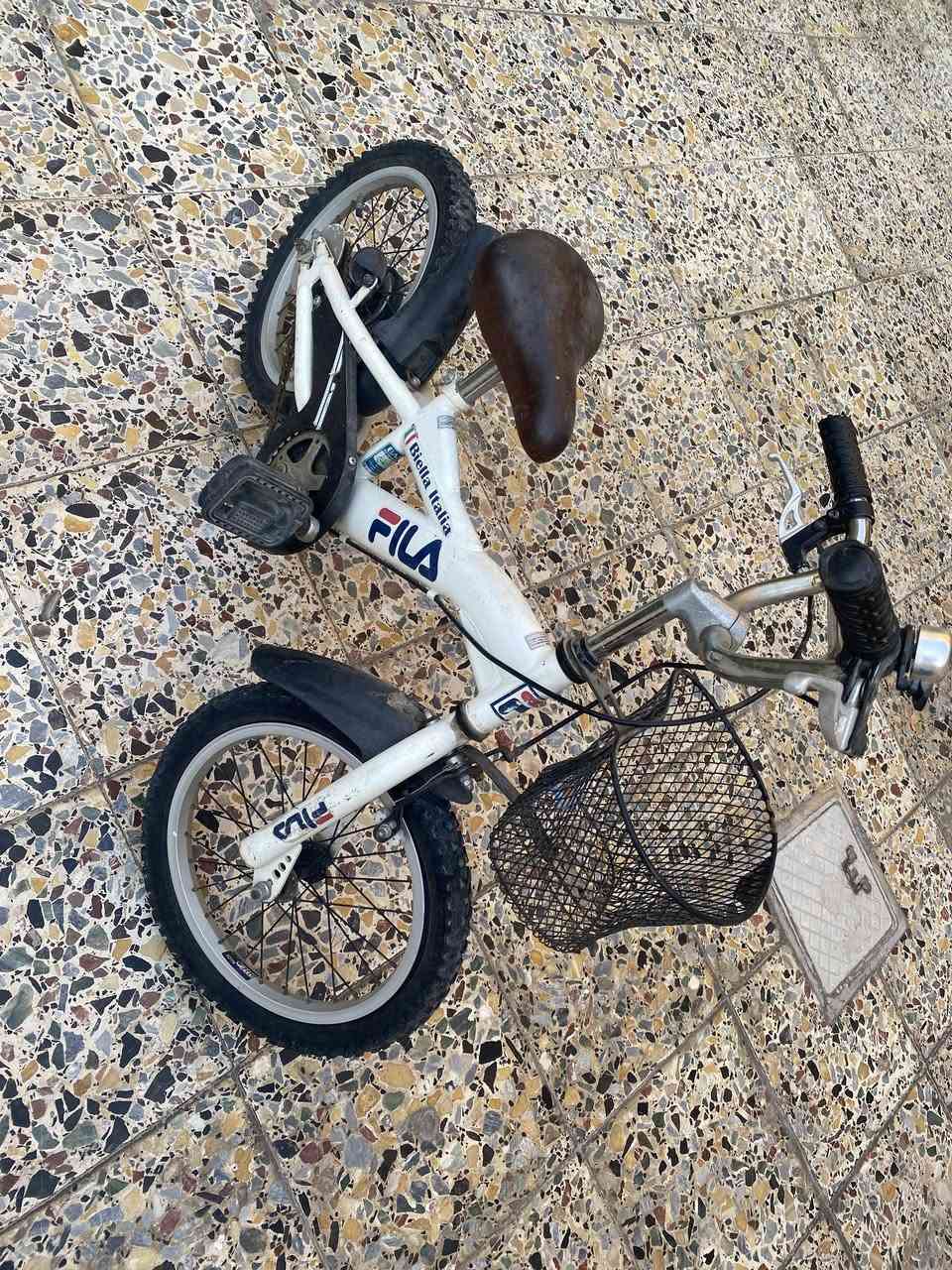 للبيع
***********
